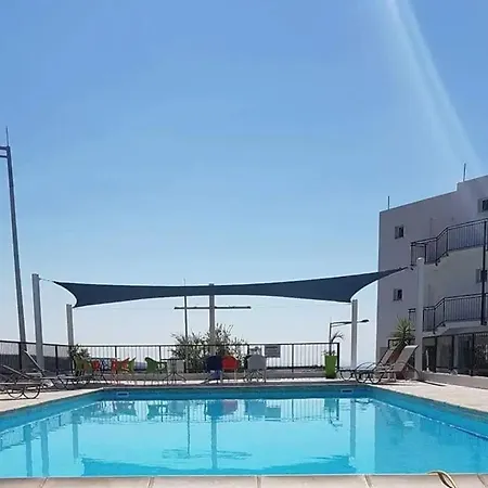 Panoramic Holidays Apartment *